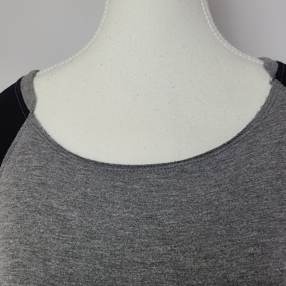 Kit and Ace Black Gray Colorblock Raglan 3/4 Sleeve Shirt Oversized Fit - Picture 3 of 4